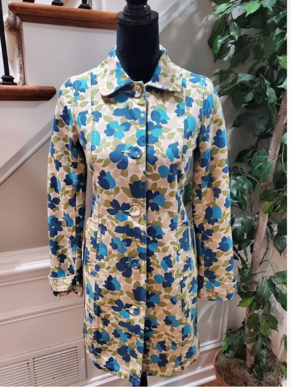Old Navy Vintage  Blue & Cream Floral Trench Coat